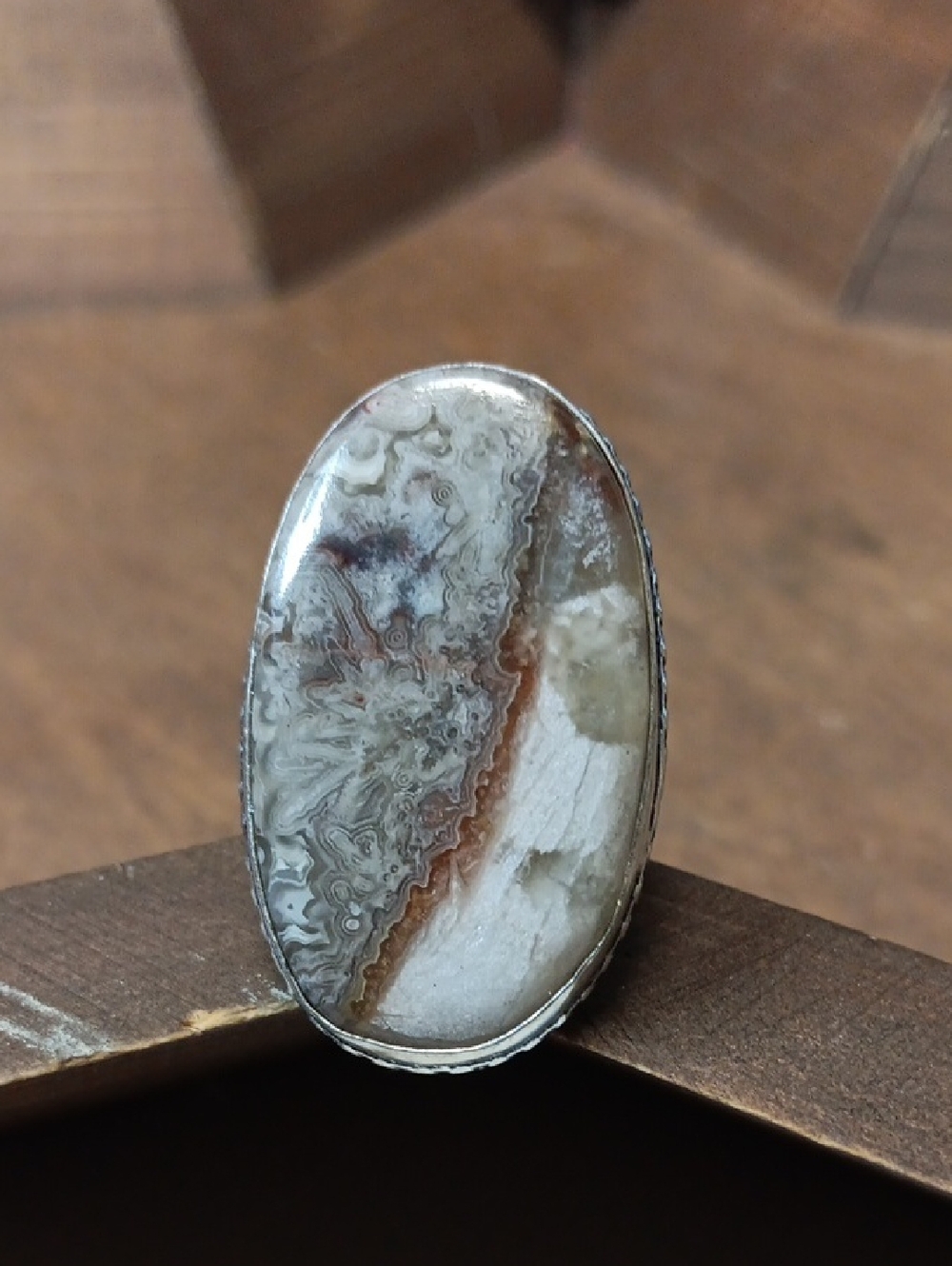 Oval Agate Statement Ring – White, Gray & Brown